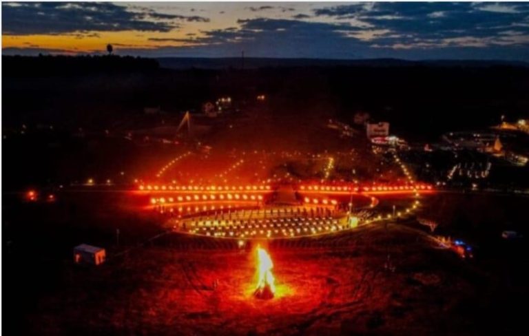 Nata e Zjarreve në Prekaz, ndizen flakadanët e lirisë