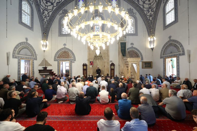 1576 besimtarë nga Kosova do udhëtojnë për në haxh, të dielën nisja e parë