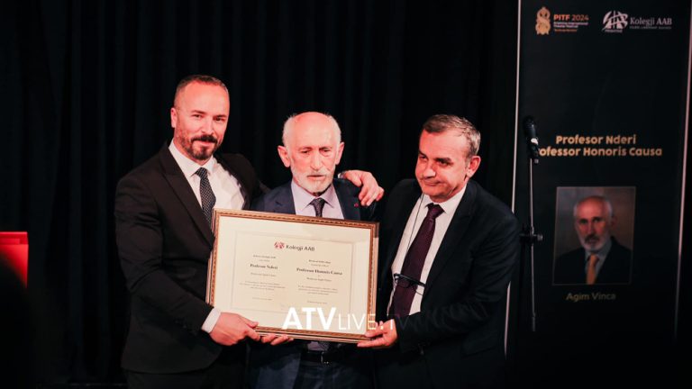 Poetit Agim Vinca i ndahet çmimi “Profesor Honoris Causa”