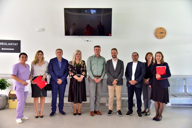 IPKO i dhuron Onkologjisë donacion 6 televizorë, për pacientët që trajtohen me kimioterapi