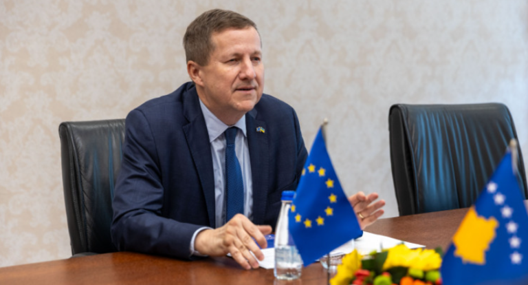 Szunyog: Kosova ta heqë sa më shpejt ndalimin e produkteve serbe