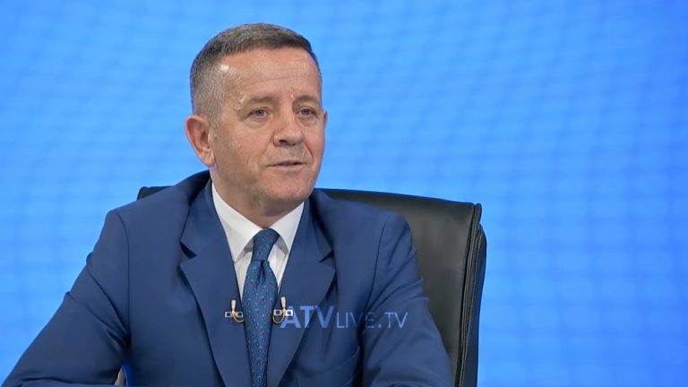 Rrustem Mustafa flet për koordinimet me zyrën e UÇK-së në Prishtinë, si dhe takimet me Albin Kurtin