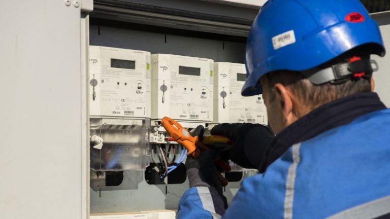 Nga 1 gushti, KEDS-i aplikon tarifat e rikyçjes për amvisëri me vlerë 17.70 euro