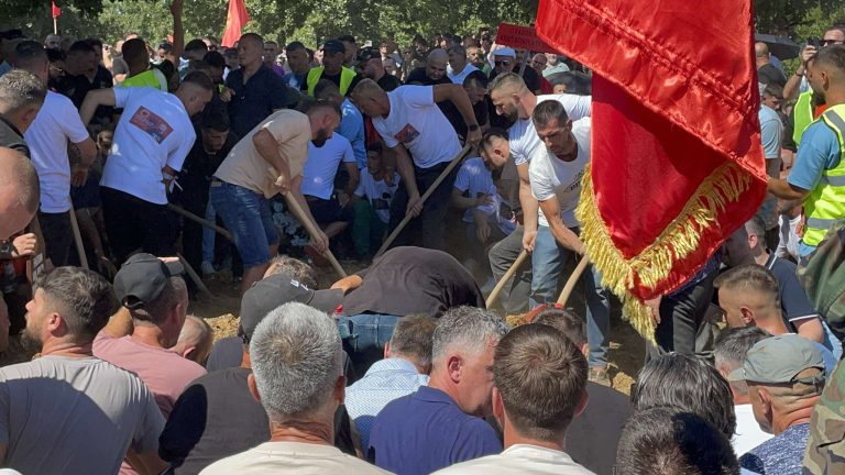 Varroset Faton Hajrizi