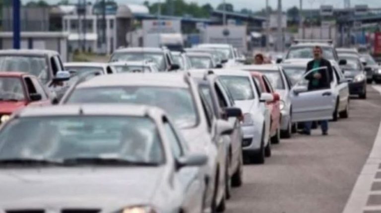 Mërgimtarët ia mësyjnë Kosovës për festat e fundvitit