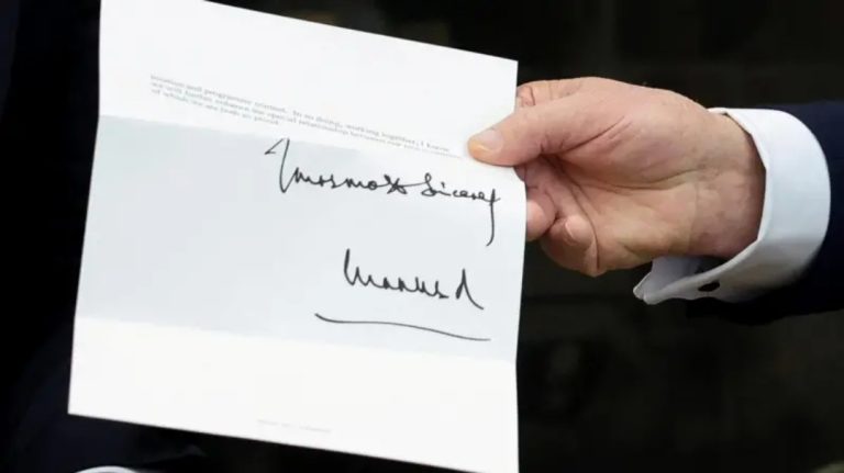 Starmer i dorëzon një letër Trump nga Mbreti Charles, çfarë shkruhet në të