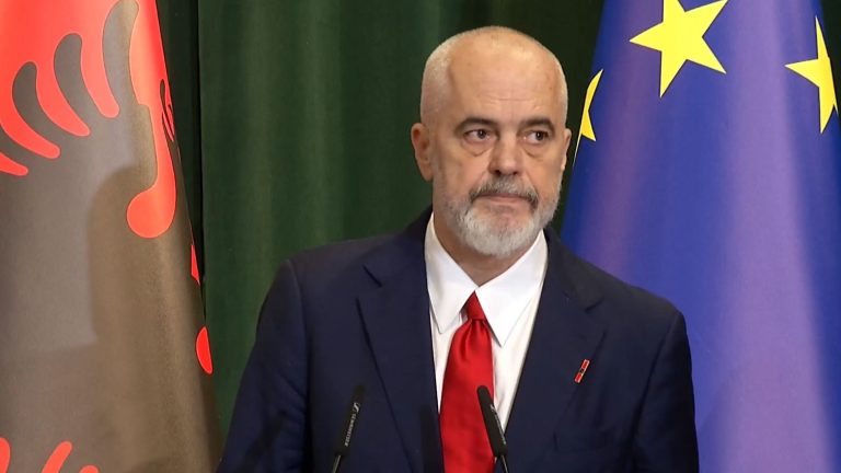 Edhe Edi Rama ‘Non- Grata’