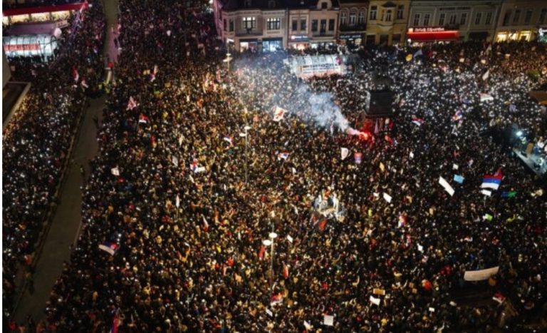 Bllokada 18-orëshe nga studentët paralizon qendrën e Nishit në Serbi