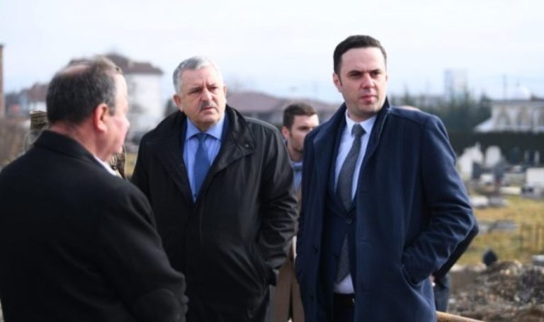 Zhvillimet e fundit në LDK, Veliu: Është për keqardhje ta mbrosh “liderin” që po e dërgon në theqafje një familje të madhe politike