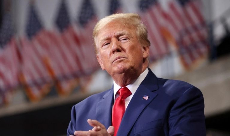 Shkarkimet masive të Trump, ekspertët: SHBA në rrezik nga spiunazhi ruso-kinez