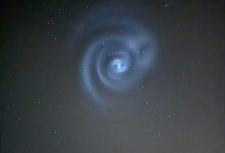 Gjurmët misterioze në qiell: Çfarë po ndodh në atmosferë