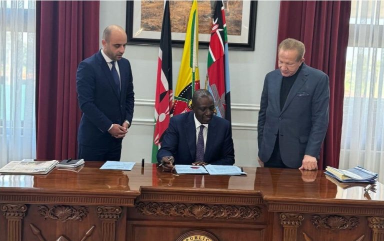 Kroatët tallen me Vuçiqin: E çoi gruan në Kenia për ta stopuar njohjen e Kosovës. Kenia njohu Kosovën