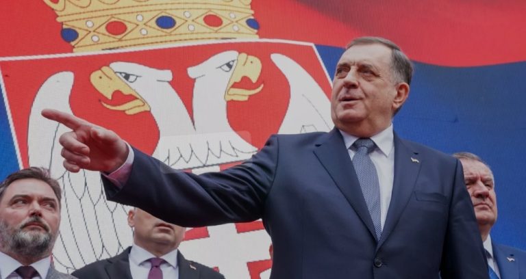 Gjykata e Bosnjës kërkon që INTERPOL-i të lëshojë fletarresti për Dodikun