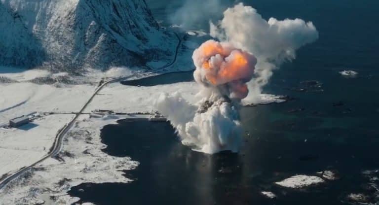 Pamje: Vetëm një minutë në ajër, shpërthen në qiell raketa e lëshuar nga Europa për në hapësirë