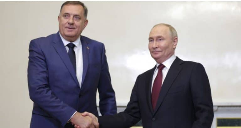 Millorad Dodik arrin në Moskë: Më ka ftuar Putin