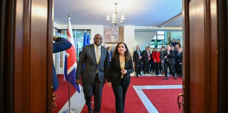 Kryediplomati britanik: Duam normalizim Kosovë-Serbi, qeveria e ardhshme të angazhohet fuqishëm në dialog