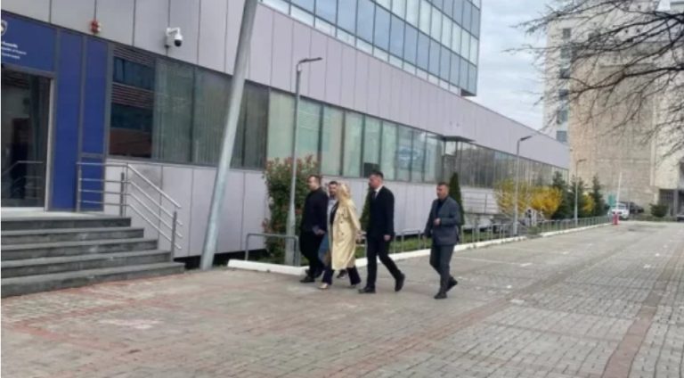 Kurti vazhdon takimet me përfaqësuesit e partive të pakicave, Fikrim Damka e Duda Balje i shkojnë në zyrë