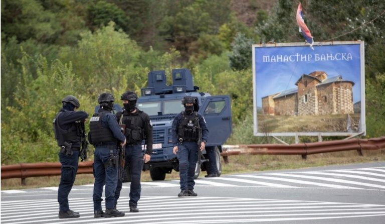 “Alarmon” Maqedonci: Grupi terrorist i Banjskës i përkrahur nga Serbia, po vendoset afër kufirit me Kosovë