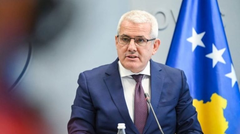 Arrestimi i pelegrinëve në Gjakovë dhe Prizren, vjen reagimi i Sveçlës