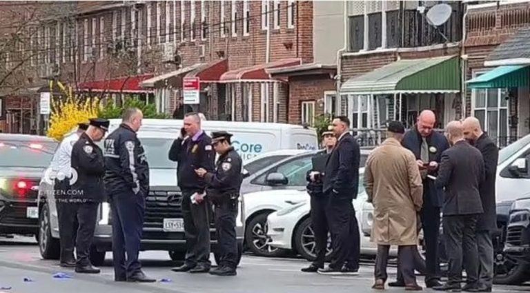 Skena horrori në Nju Jork! Një burrë i panjohur sulmon disa fëmijë me hanxhar, 1 viktimë dhe 6 të plagosur rëndë