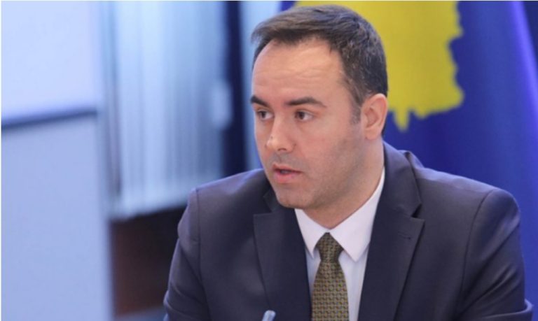 Disa deputetë të pakicave joserbe nuk u premtuan votë, Konjufca thotë se kanë kërkesa pompoze