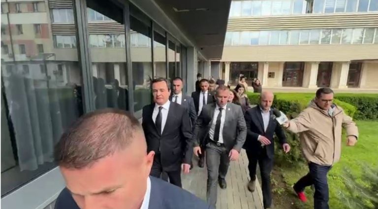 Kurti regjistrohet si deputet, por nuk flet për formimin e Qeverisë