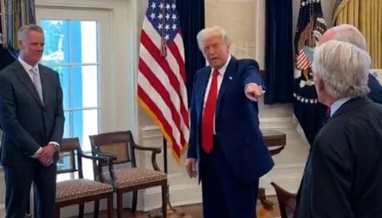 Pasi pauzoi tarifat, Trump: Ky njeri fitoi 2.5 miliardë dollarë, ky tjetri 900 milionë