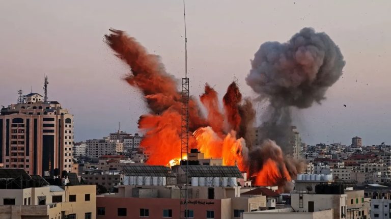 Izraeli bombardon spitalin e Gazës, Hamasi: Një krim i tmerrshëm