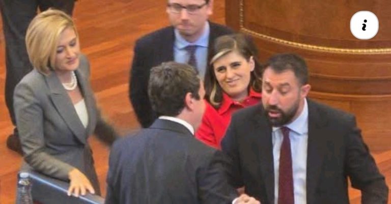 Kusari Lila: PDK, LDK, AAK dhe Lista Serbe votuan së bashku kundër mandateve të tyre
