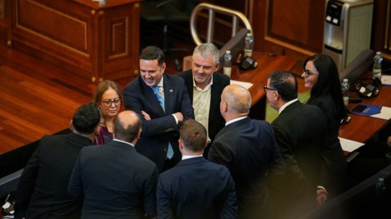 Lumir Abdixhiku zyrtarizon propozimet: Kujtim Shala dhe Hykmete Bajrami me detyra të reja në Kuvend