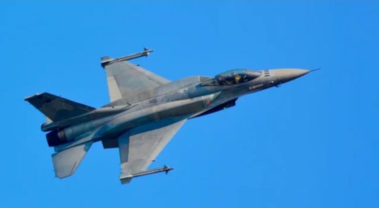 Rusia provokon NATO-n: Avion spiun rus pranë Polonisë, Suedia në alarm