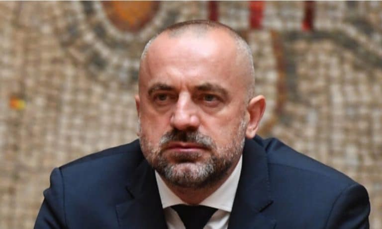 Urdhërarresti ndaj Radoiçiqit dhe 19 të tjerëve- dyshohen për vrasjen e 106 civilëve shqiptarë që u gjetën në një varrezë masive në Serbi