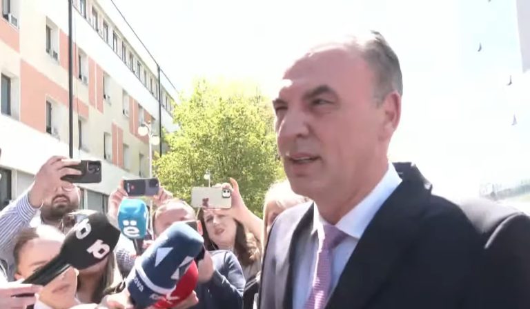 Limaj deklarohet para fillimit të seancës konstituive – ja çka thotë