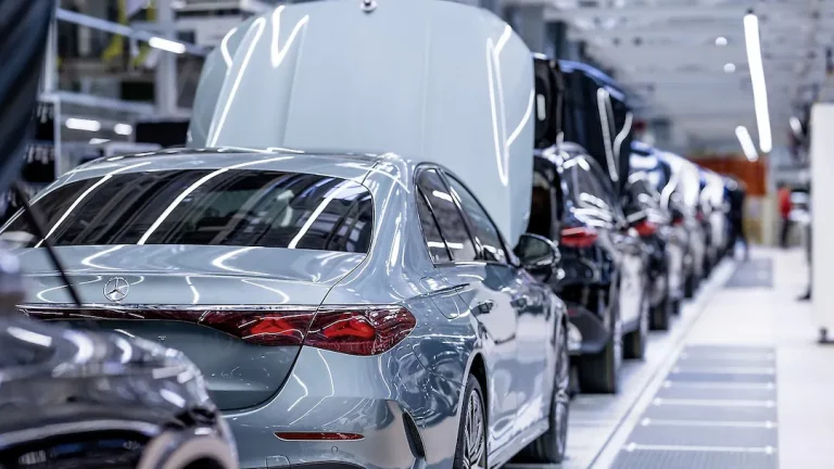 Mercedes po zhvendosë fabrikën në këtë shtet evroppian! Zbulohet plani i fshehtë