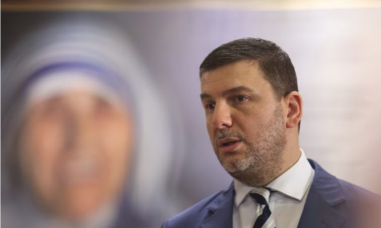 ‘‘Albulena Haxhiu nuk kalon pikë’’, Krasniqi: VV-ja s’i ka as 57 vota më, janë ka bëhen horë