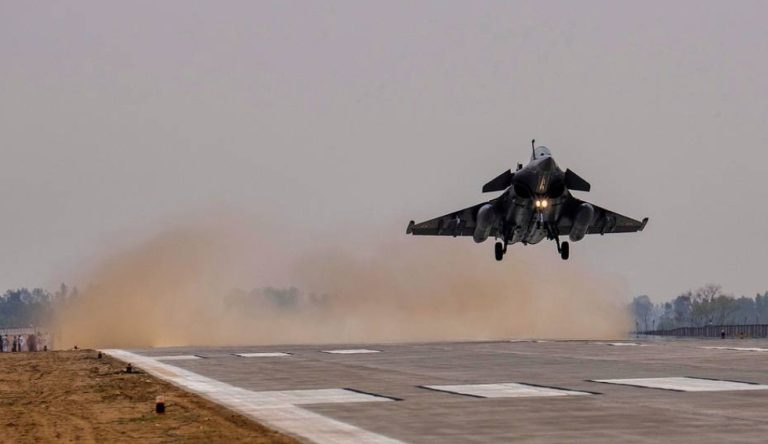 Forcat Ajrore Indiane në gatishmëri të lartë përgjatë kufirit me Pakistanin