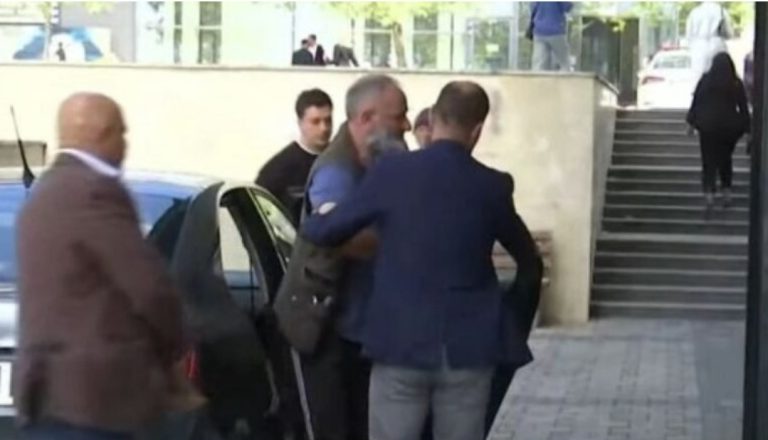 Zbulohen mesazhet e Hysri Selimit me BIA-n serbe, diskutime për krijimin e xhamive ilegale