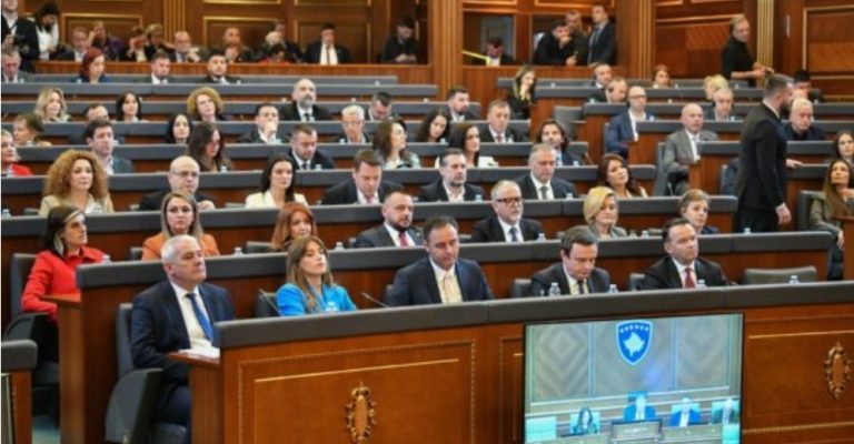Ngërçi vazhdon, dështon sërish përpjekja e VV për votim të fshehtë – Më vonë takimet e liderëve me presidenten