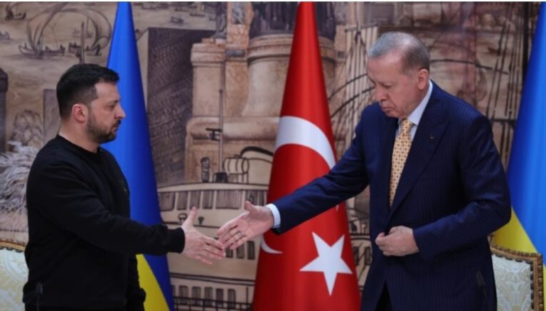 Erdogan e njeh Krimenë si territor ukrainas, thotë Zelensky