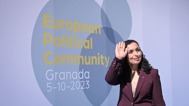 Osmani përfaqëson Kosovën në Samitin e EPC-së në Tiranë, bashkëkryeson tryezën për sigurinë dhe migrimin