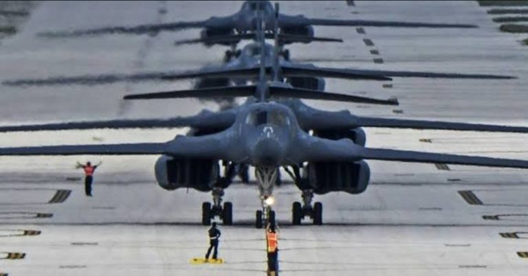 Forca ajrore amerikane sjell bombardues në Evropë për të penguar agresionin rus
