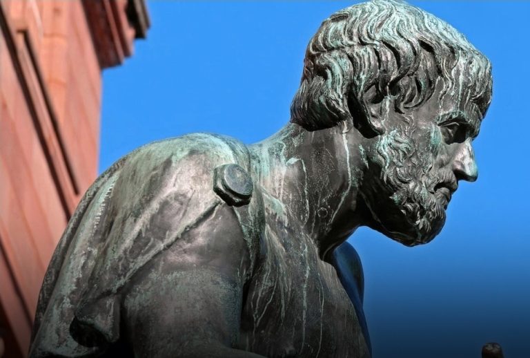 Pse Aristoteli mendonte që të merresh me filozofi është qëllimi final i ekzistencës njerëzore
