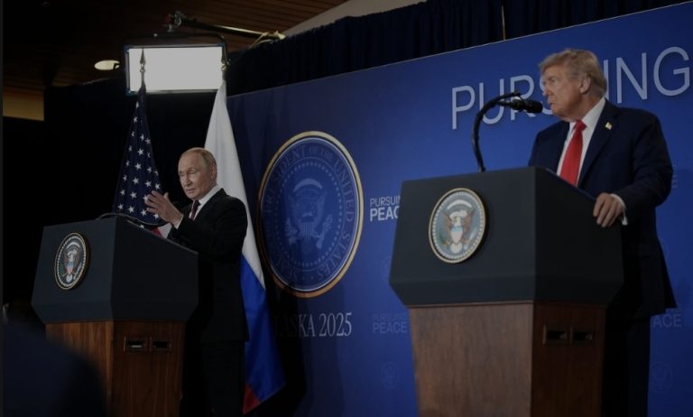 Trump pas takimit me Putin në konferencë: I takon Zelenskyt të vendos, Rusia do paqe