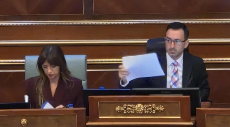 Dimal Basha e harron mikrofonin ndezur: Dmth Branisllavi qitu tash djeget
