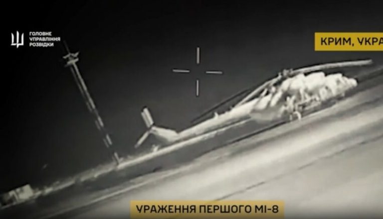 Ukrainasit publikojnë pamje nga Krimea: Forcat tona speciale shkatërruan dy helikopterë rusë