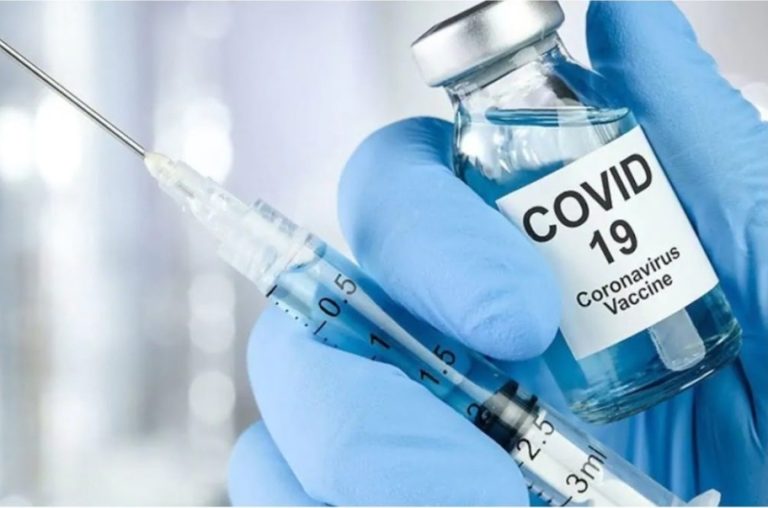 Vaksinat COVID-19 kanë shkaktuar probleme në trupin e njeriut, ja çfarë kanë zbuluan shkencëtarët