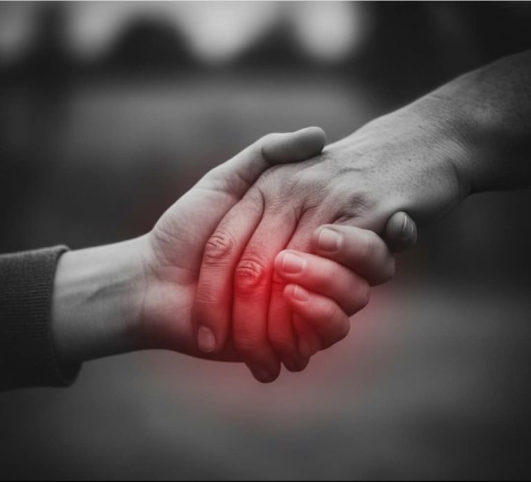 ​Neuroshkencë: Si prekja fizike nxit oksitocinën dhe shërben si analgjezik natyral – Shikoni çka përfiton shëndeti ynë