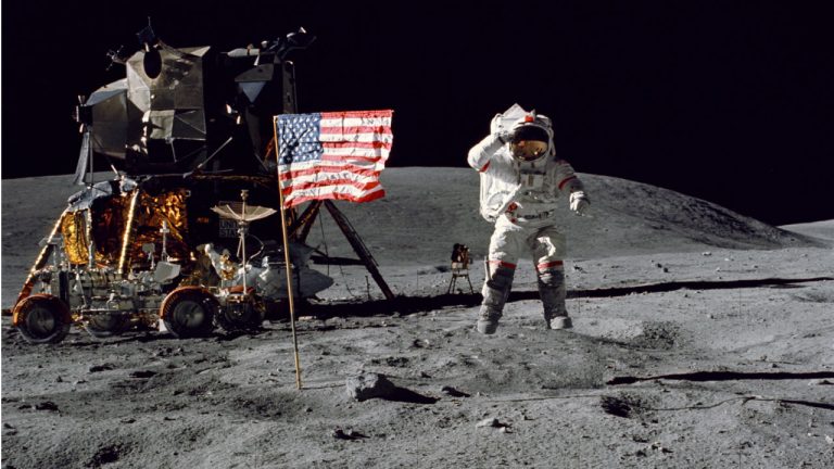 ​A ishte ulja në Hënë një mashtrim? Fakte dhe teori rreth debatit për misionin Apollo 11