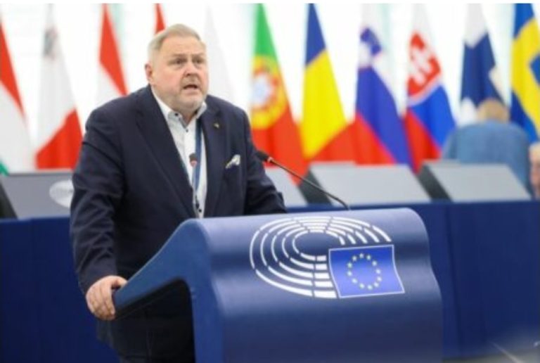 Terras i bën thirrje BE-së të heqin masat kufizuese ndaj Kosovës