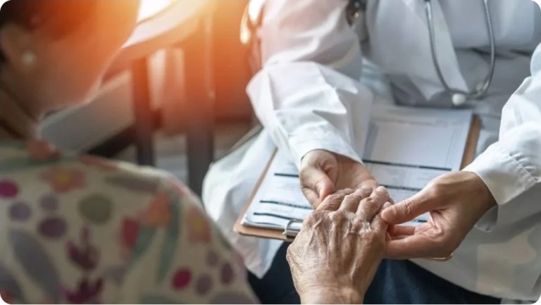 Testi i thjeshtë që mund të zbulojë Parkinsonin gati 9 vjet më herët – zbulim i shkencëtarëve gjermanë